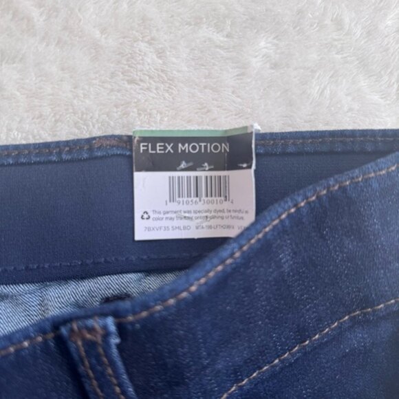 Lee NEW Straight Leg Mid Rise Regular Fit Flex Motion Stretch Jeans Pant 22W P - Picture 11 of 16